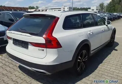 Gebraucht Volvo V90 CC 235 PS (172 kW) 2019 Weiß Kombi