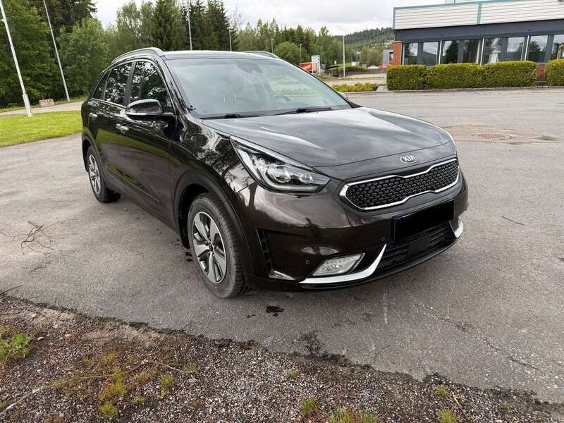 Braun Gebraucht 2018 Kia Niro Vision SUV | 16.390 € (Fairer Preis) - Bild 1/4