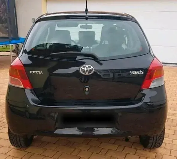 Gebraucht Toyota Yaris 69 PS (50 kW) 2009 Schwarz Kleinwagen