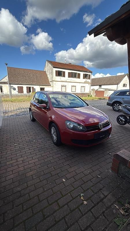 Rot Gebraucht 2009 VW Golf VI Kleinwagen | 3.200 € (Guter Preis) - Bild 1/2