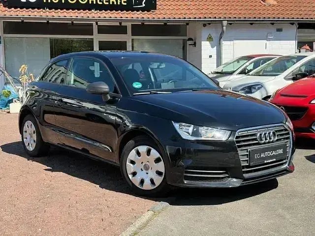 Gebraucht Audi A1 Basis 90 PS (66 kW) 2015 Schwarz Kleinwagen
