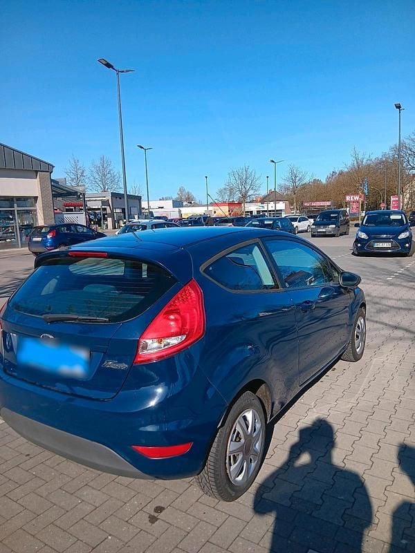 Gebraucht Ford Fiesta 60 PS (44 kW) 2009 Blau Kleinwagen