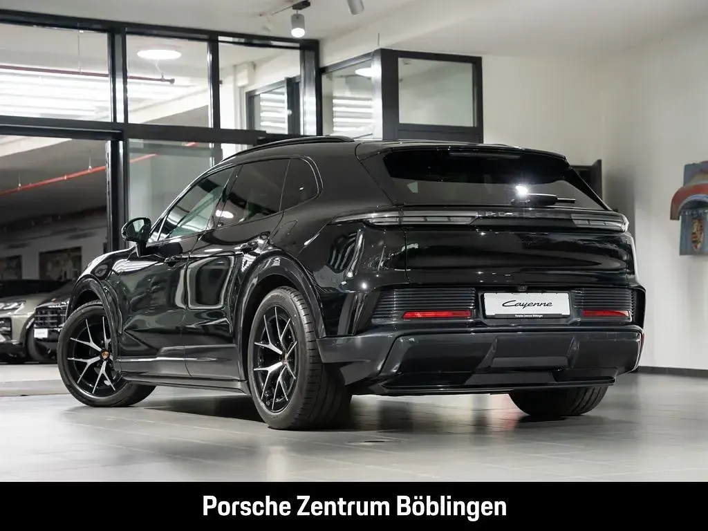 Gebraucht Porsche Cayenne Electric 325 kW (442 PS) 2026 Schwarz SUV