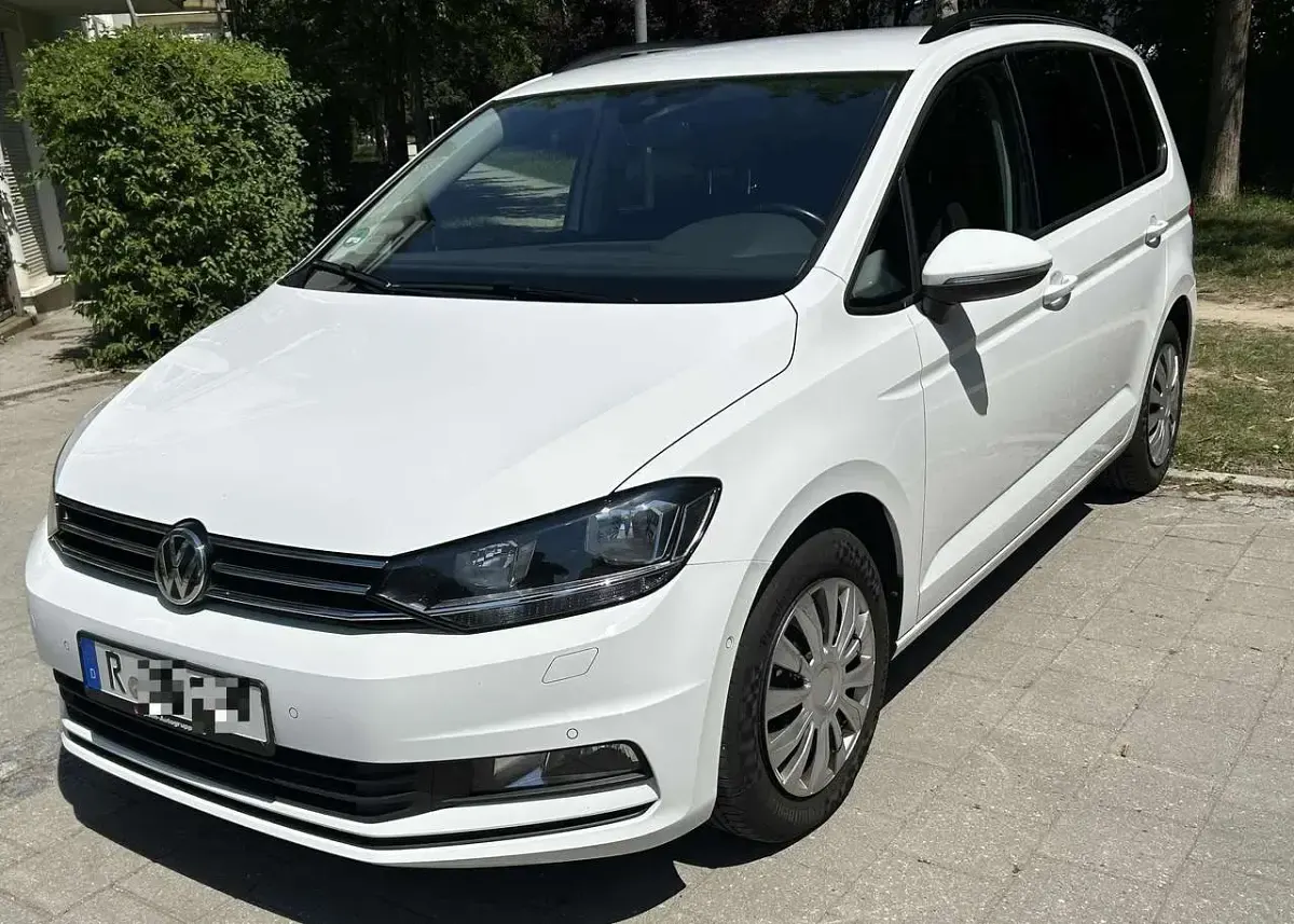 Gebraucht VW Touran Comfortline 150 PS (110 kW) 2017 Weiß Van / Kleinbus