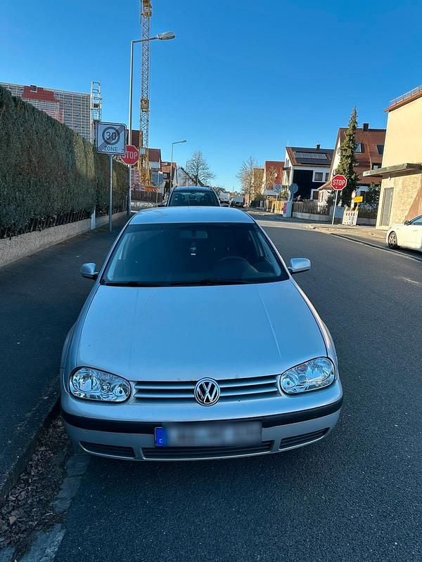 Gebraucht VW Golf IV 100 PS (73 kW) 1998 Grau Kleinwagen