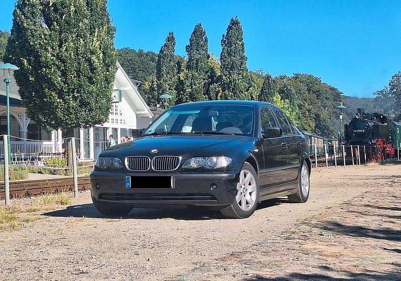 Second-hand BMW 320 Performance 150 CP (110 kW) 2002 Negru Berlinǎ
