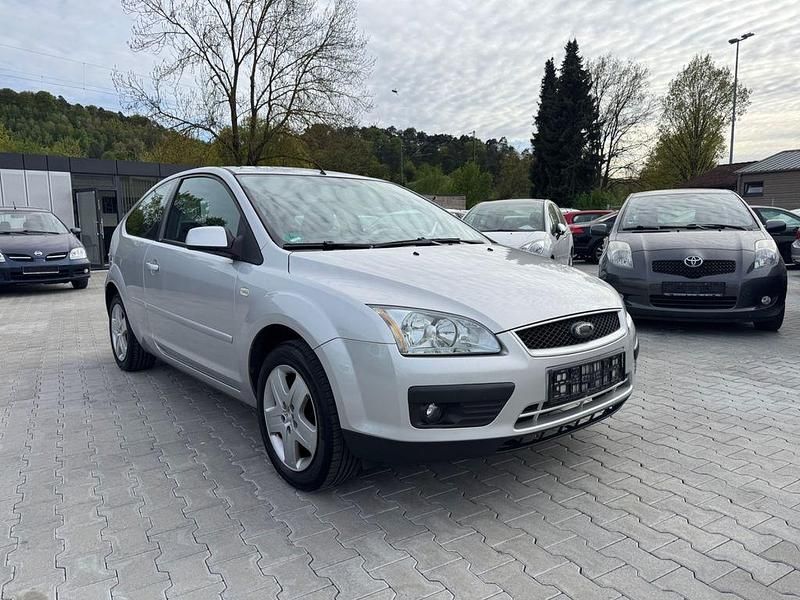 Gebraucht Ford Focus Style 101 PS (74 kW) 2007 Silber Limousine