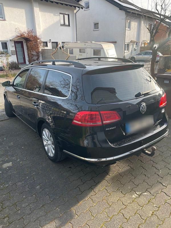 Gebraucht VW Passat Comfortline 140 PS (102 kW) 2011 Schwarz Kombi