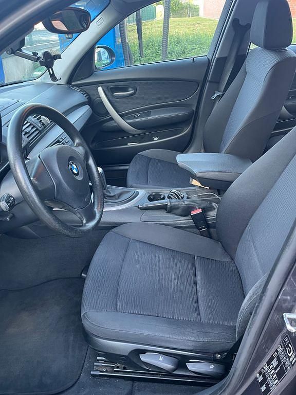 Gebraucht BMW 118 143 PS (105 kW) 2007 Grau Kleinwagen