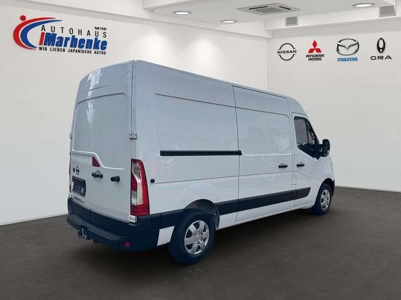 Gebraucht Nissan Interstar N-Connecta 150 PS (110 kW) 2022 Mineral white (s) Van