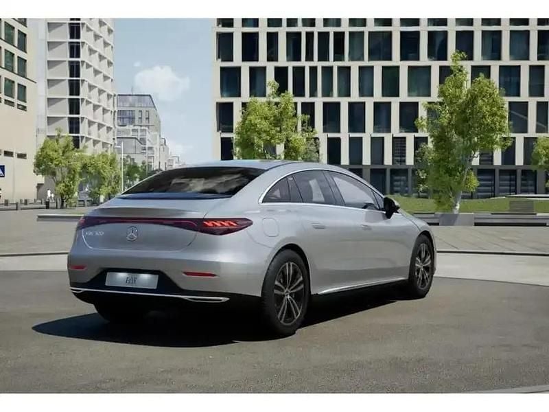 Gebraucht Mercedes EQE300 180 kW (245 PS) 2025 Silber metalliclack hightechs Limousine