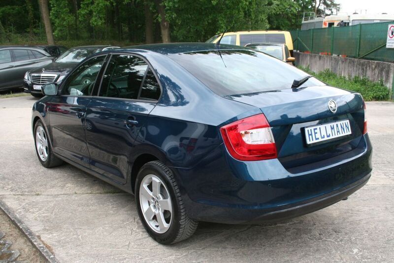 Gebraucht Skoda Rapid 75 PS (55 kW) 2013 Blau Limousine