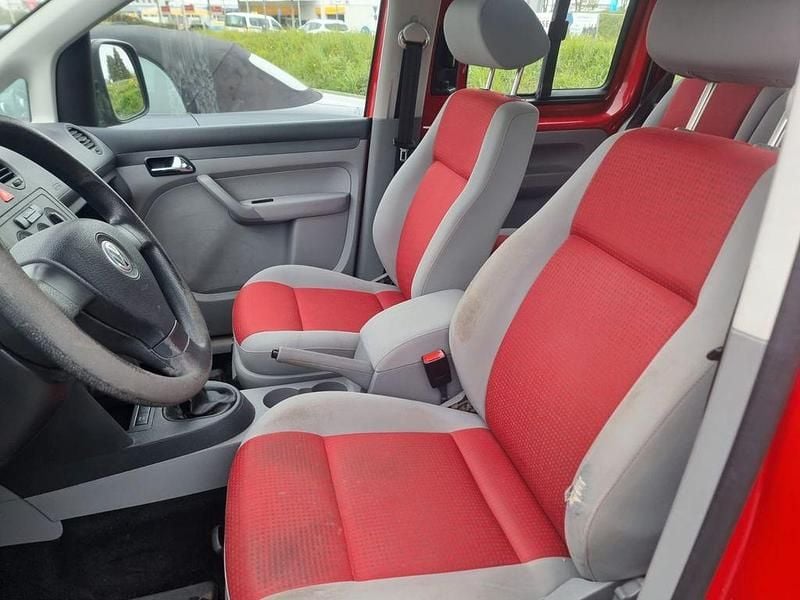 Second-hand VW Caddy Life 80 CP (58 kW) 2009 Roșu Monovolum