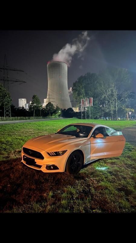 Weiß Gebraucht 2017 Ford Mustang Coupé | 17.000 € (Superpreis) - Bild 1/4