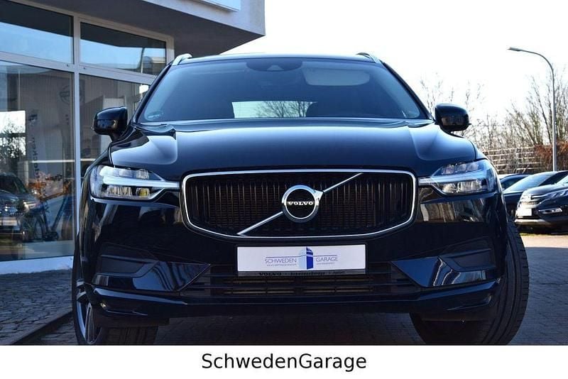 Schwarz Gebraucht 2018 Volvo XC60 Momentum SUV | 28.900 € (Fairer Preis) - Bild 1/4