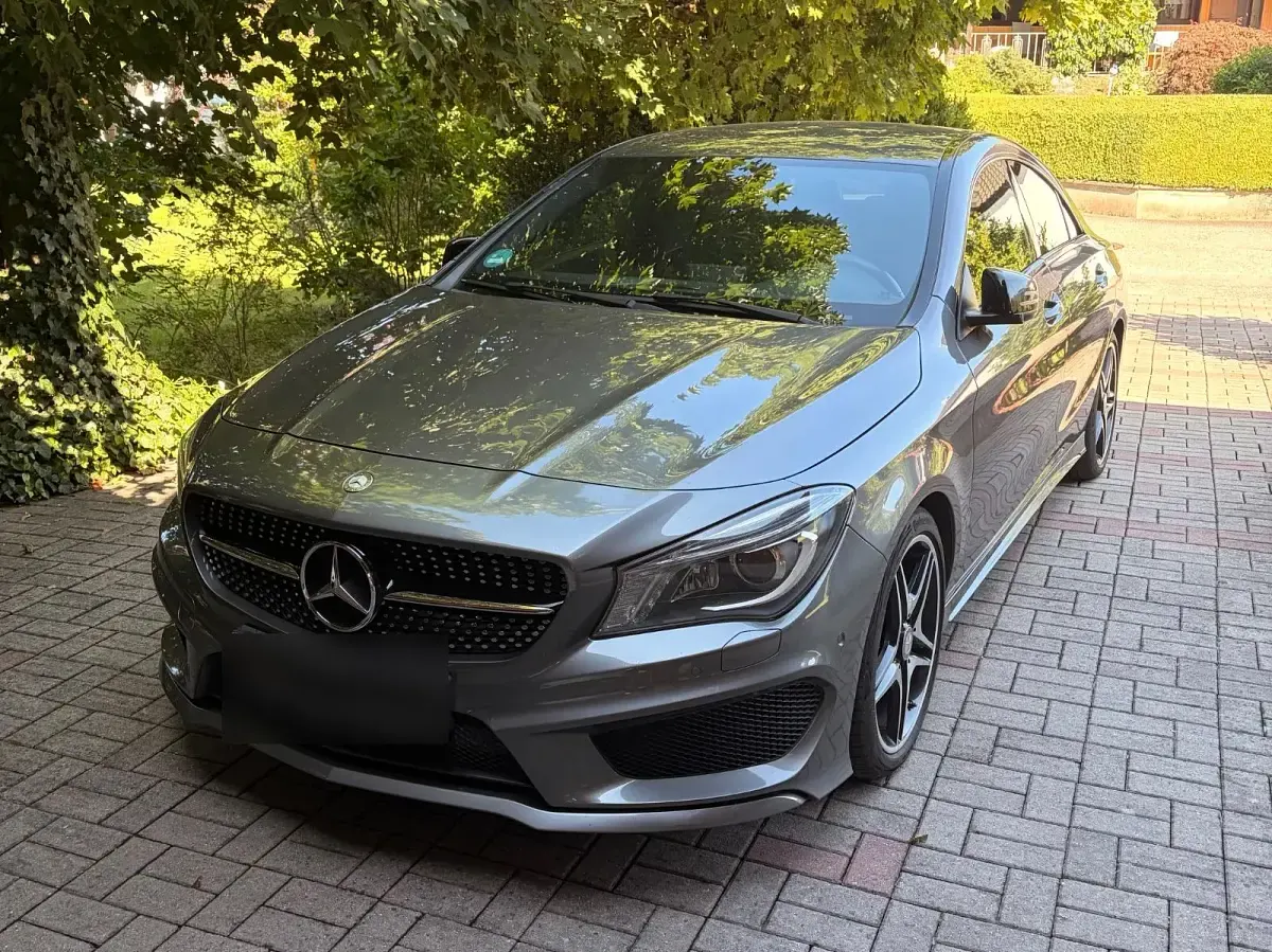 Gebraucht Mercedes CLA180 AMG line Plus 122 PS (89 kW) 2014 Grau Coupé