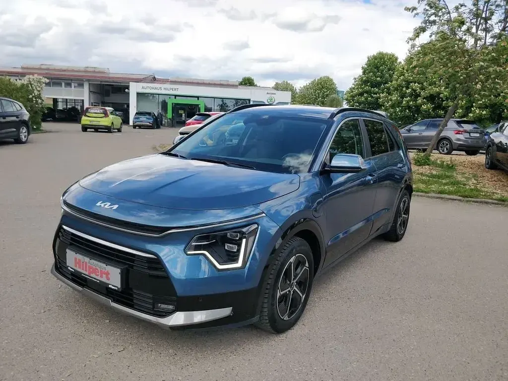 Używany Kia Niro Vision 182 KM (133 kW) 2022 Niebieski SUV