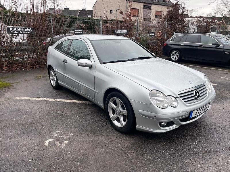Gebraucht Mercedes CLC200 163 PS (119 kW) 2005 Silber Kleinwagen