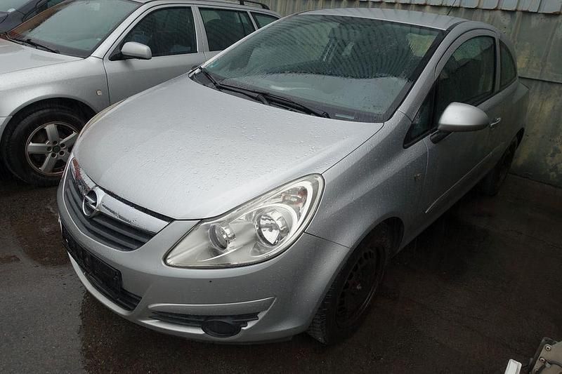 Silber Gebraucht 2006 Opel Corsa Edition Kleinwagen | 490 € (Superpreis) - Bild 1/4