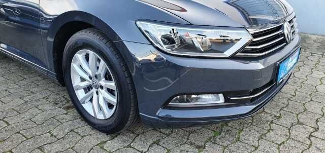 Gebraucht VW Passat Comfortline 150 PS (110 kW) 2018 Grau Kombi