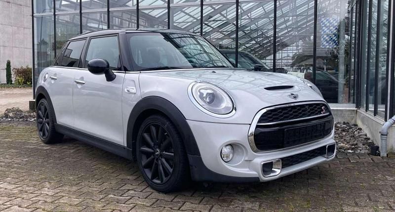 White silver Gebraucht 2016 Mini Cooper SD Kleinwagen | 16.580 € (Fairer Preis) - Bild 1/4