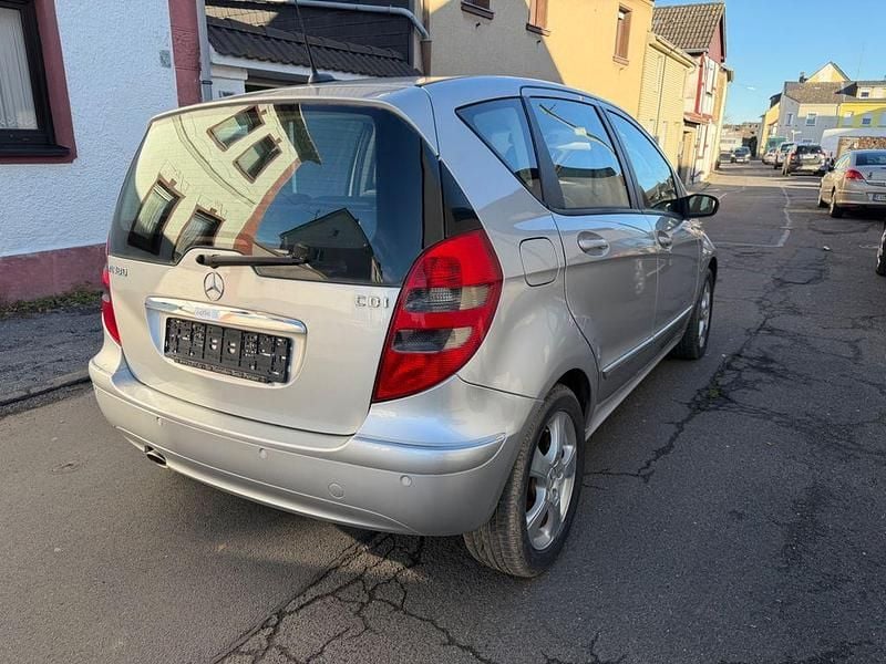 Gebraucht Mercedes A180 109 PS (80 kW) 2006 Silber Limousine