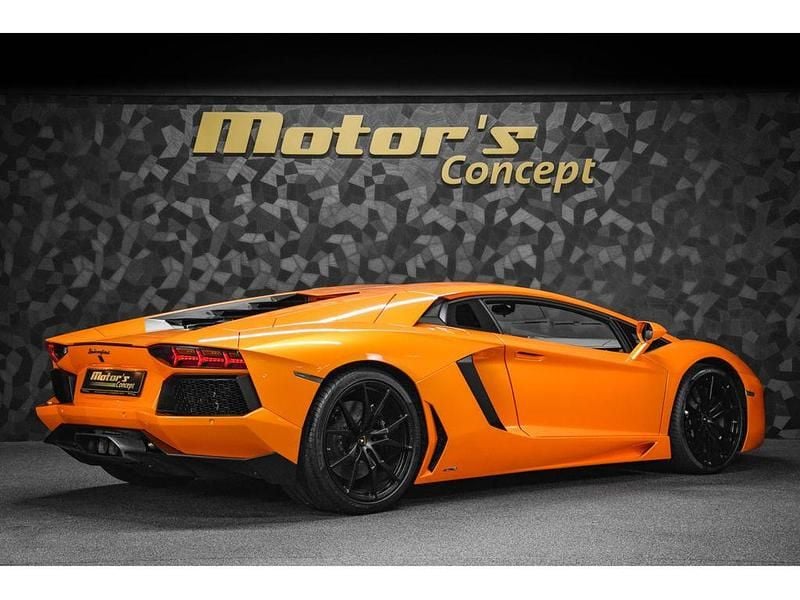 Usata Lamborghini Aventador 700 CV (514 kW) 2016 Arancione