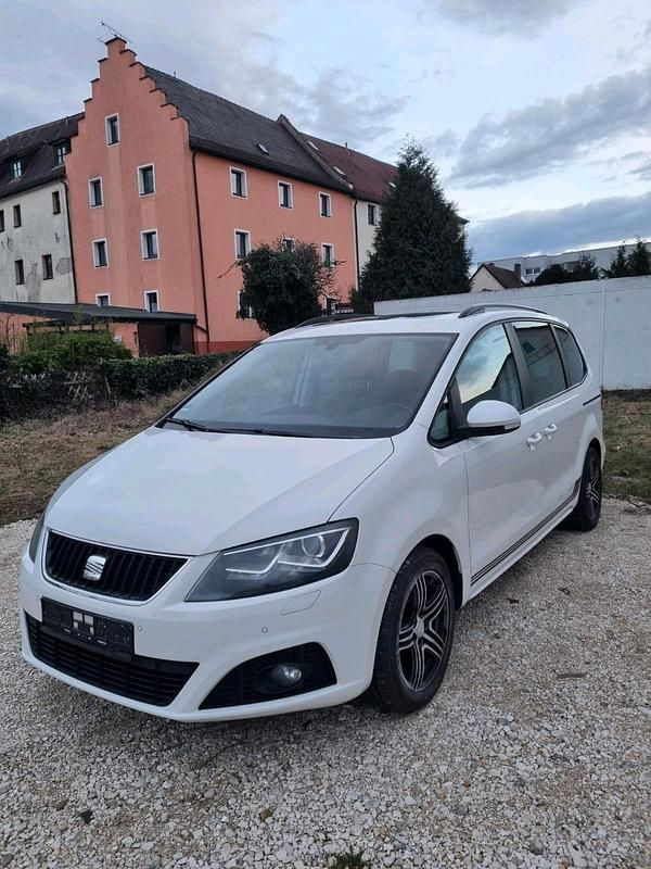 Gebraucht Seat Alhambra 170 PS (125 kW) 2011 Weiß Van / Kleinbus