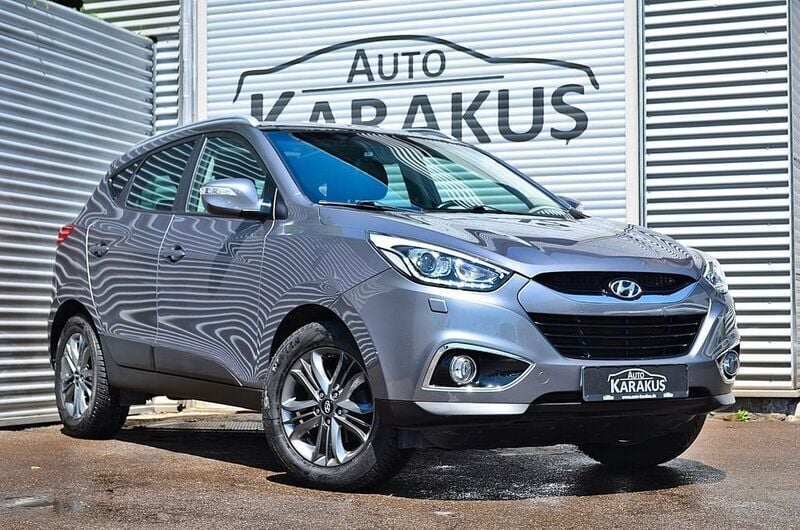 Grau Gebraucht 2014 Hyundai ix35 Trend SUV | 10.790 € (Guter Preis) - Bild 1/4