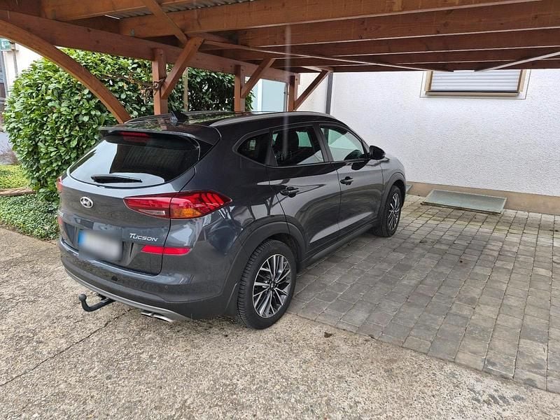Gebraucht Hyundai Tucson 177 PS (130 kW) 2021 Grau SUV