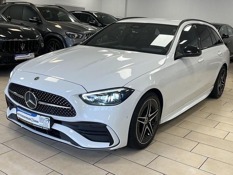 Weiß Gebraucht 2021 Mercedes C220 AMG line Kombi | 31.870 € (Teuer) - Bild 1/4