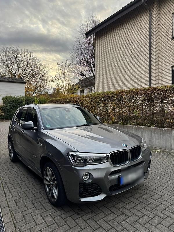 Grau Gebraucht 2017 BMW X3 M Sport SUV | 19.900 € - Bild 1/4
