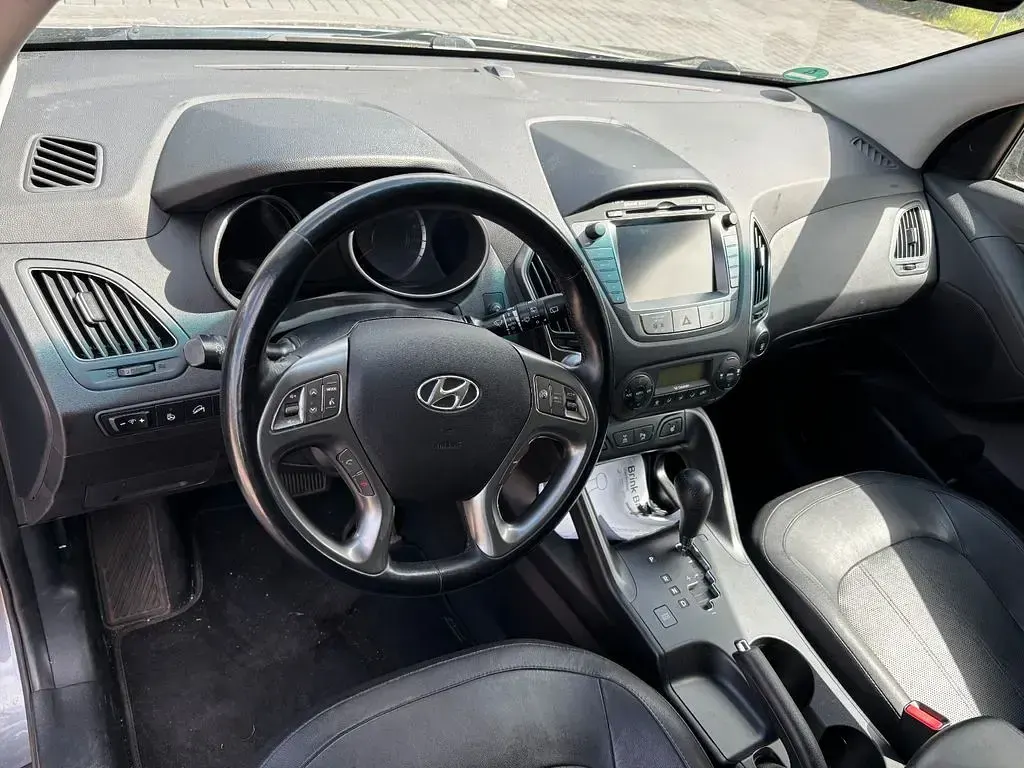 Gebraucht Hyundai ix35 Style 184 PS (135 kW) 2015 Grau SUV