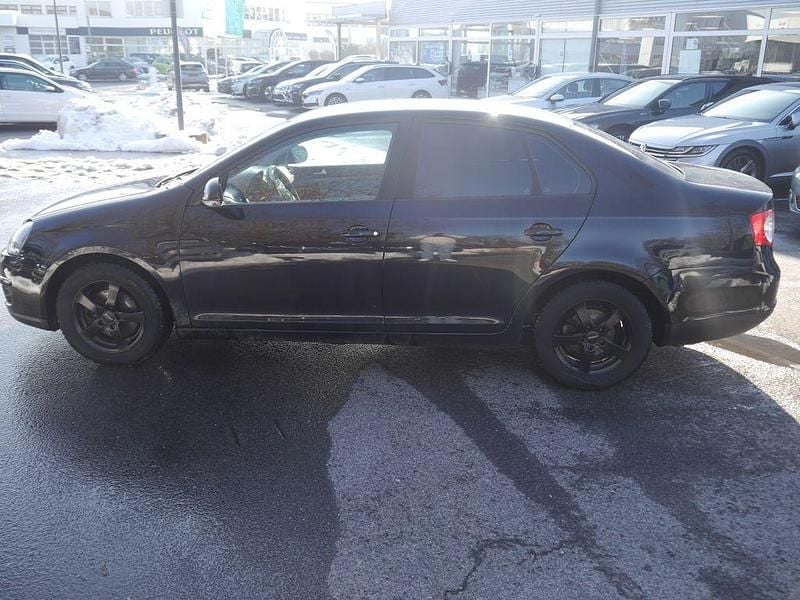 Gebraucht VW Jetta Trendline 102 PS (75 kW) 2008 Schwarz Limousine