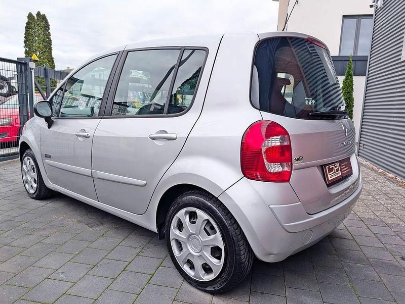 Second-hand Renault Modus 75 CP (55 kW) 2011 Argintiu Monovolum