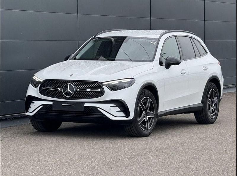 Weiß Gebraucht 2023 Mercedes GLC220 AMG SUV | 44.900 € (Superpreis) - Bild 1/4