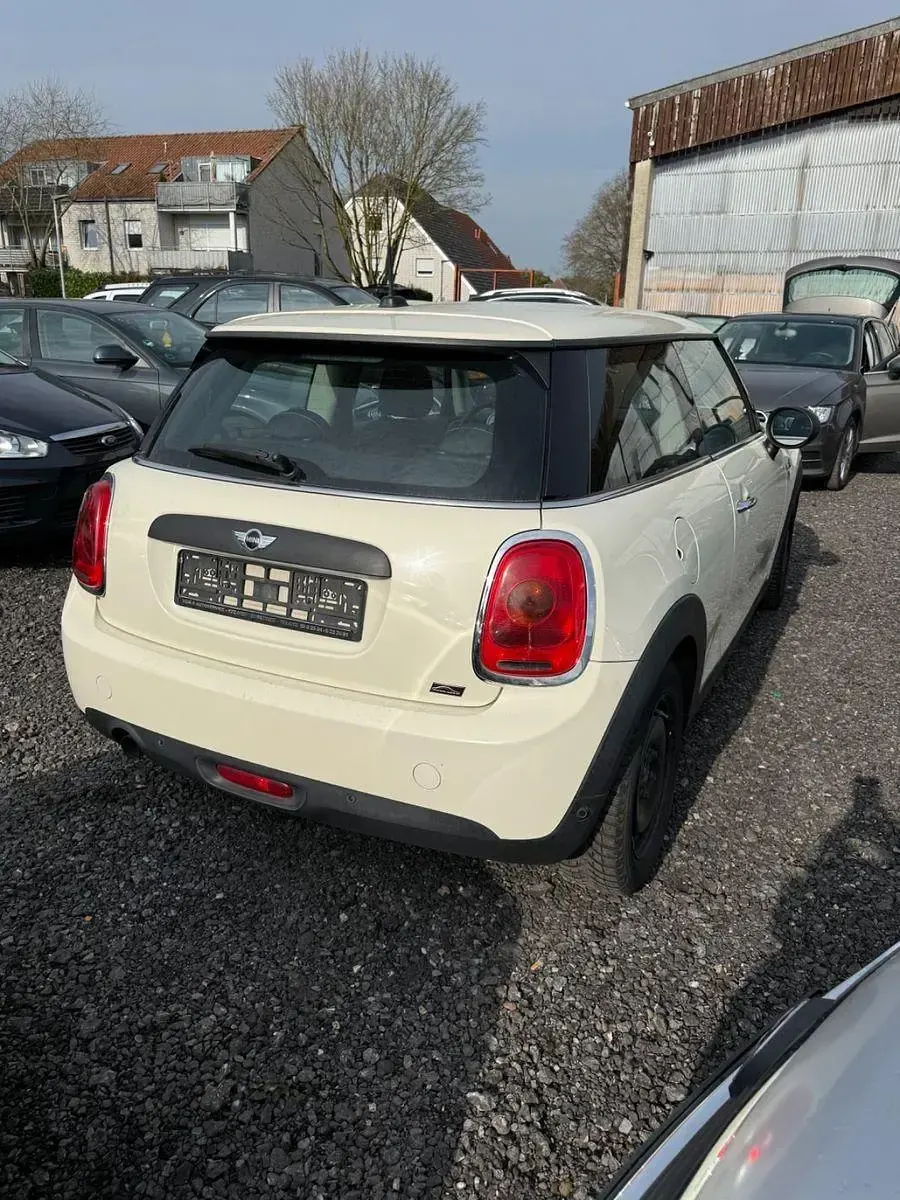 Gebraucht Mini ONE 102 PS (75 kW) 2016 Weiß Kleinwagen