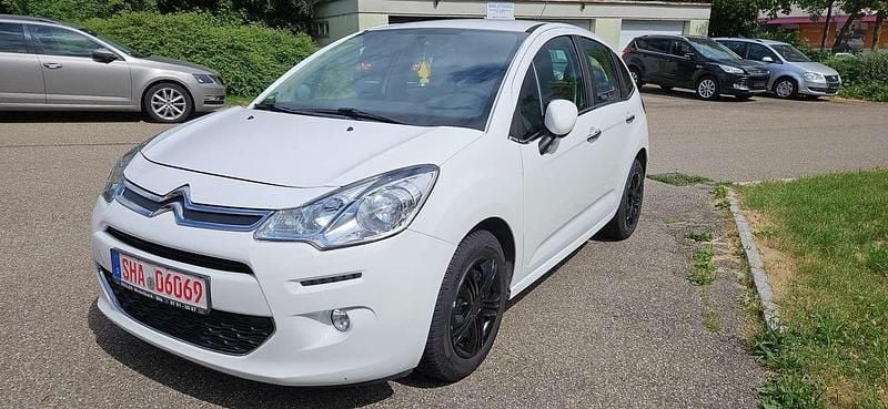 Lack weiss banquise Gebraucht 2016 Citroën C3 PureTech Kleinwagen | 3.950 € (Superpreis) - Bild 1/4