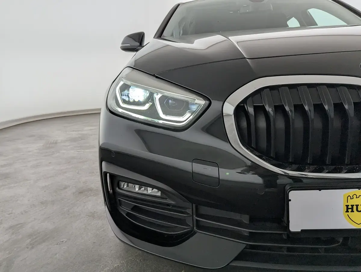 Gebraucht BMW 120 Advantage 190 PS (139 kW) 2023 Saphirschwarz Kleinwagen
