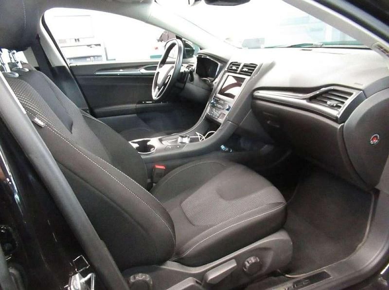Gebraucht Ford Mondeo Titanium 150 PS (110 kW) 2022 Obsidianschwarz metallic Kombi