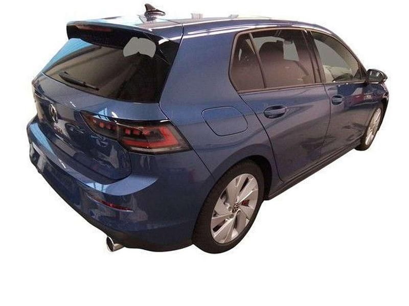 Gebraucht VW Golf VIII GTI 265 PS (194 kW) 2024 Anemonenblau metallic (metallic) Limousine