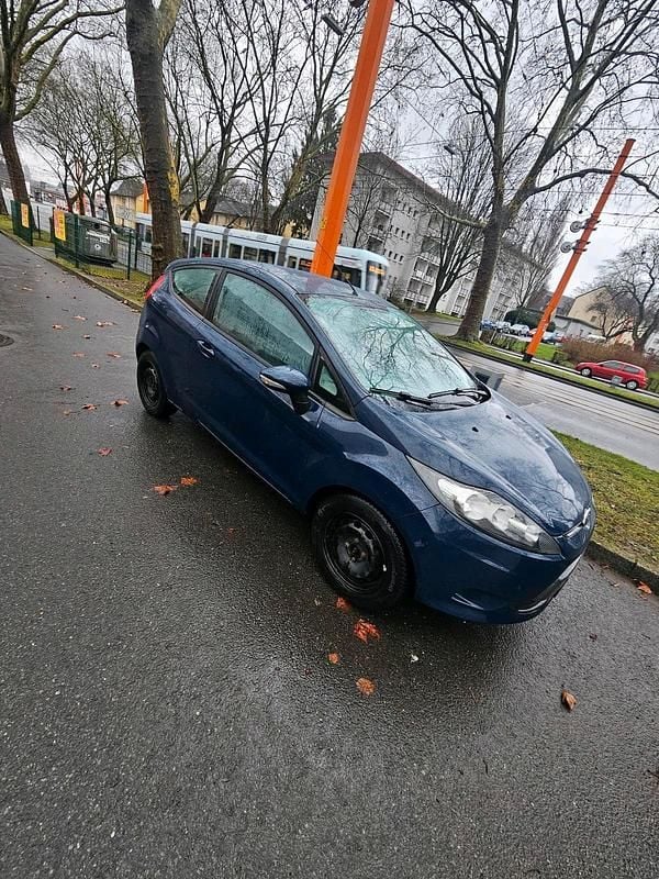 Gebraucht Ford Fiesta 86 PS (63 kW) 2010 Blau Kleinwagen