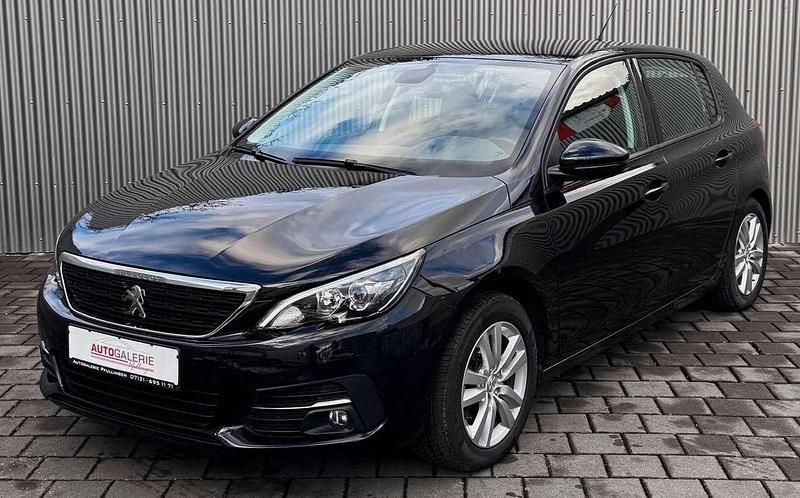 Gebraucht Peugeot 308 Active 131 PS (96 kW) 2021 Schwarz Kleinwagen