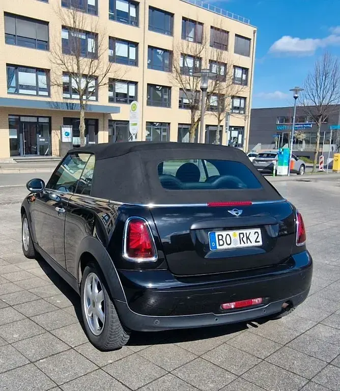 Gebraucht Mini One Cabriolet 98 PS (72 kW) 2011 Schwarz Cabrio