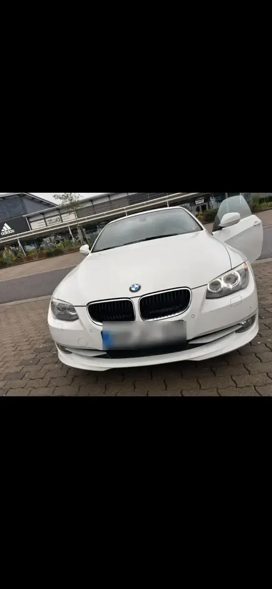 Gebraucht BMW 320 Cabriolet 184 PS (135 kW) 2012 Weiß Cabrio