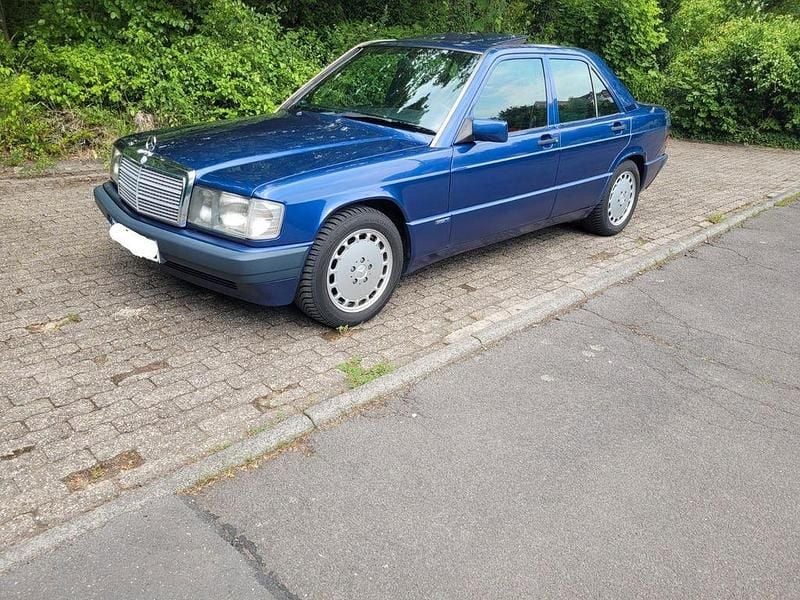 Gebraucht Mercedes 190 Avantgarde 136 PS (100 kW) 1993 Blau Limousine