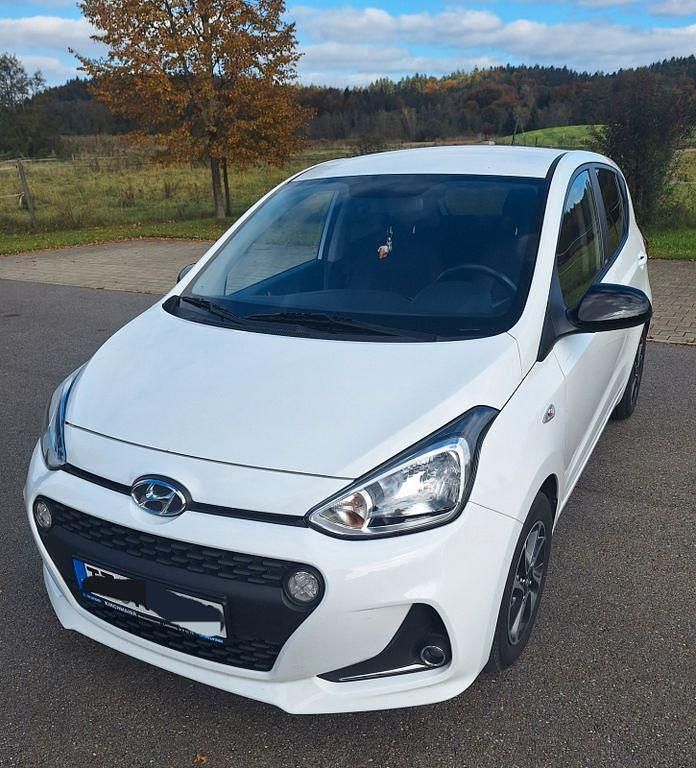 Weiß Gebraucht 2019 Hyundai i10 YES! Kleinwagen | 8.899 € (Guter Preis) - Bild 1/4