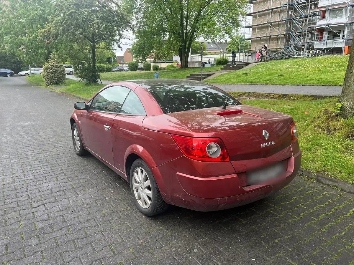 Gebraucht Renault Mégane Cabriolet 111 PS (81 kW) 2008 Rot Cabrio