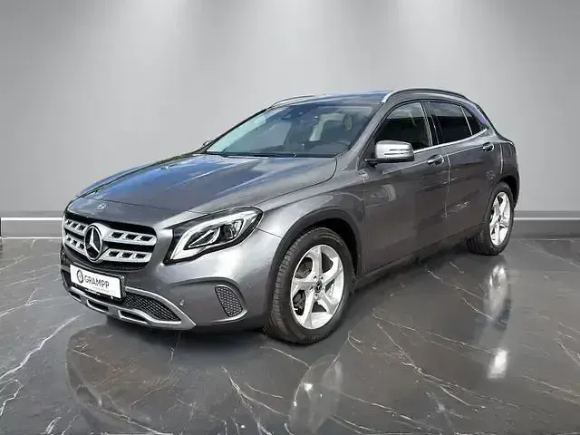 Gebraucht Mercedes GLA180 Business 122 PS (89 kW) 2018 Grau SUV