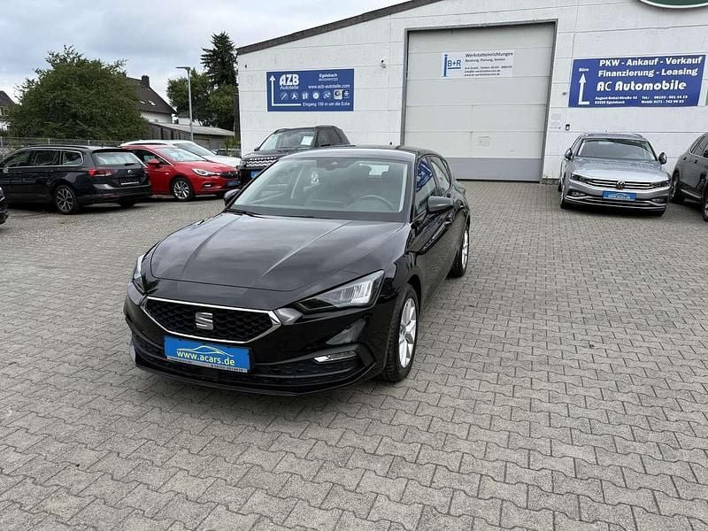Mitternachtsschwarz Gebraucht 2022 Seat Leon Style Limousine | 20.750 € (Fairer Preis) - Bild 1/4